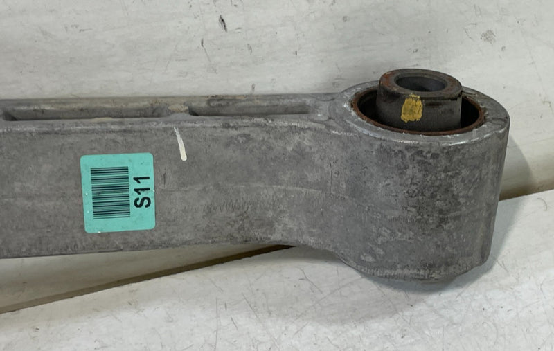 Load image into Gallery viewer, 19-25 HYUNDAI SANTA FE PALISADE ENGINE MOTOR MOUNT TORQUE ARM ROLL ROD # 100850
