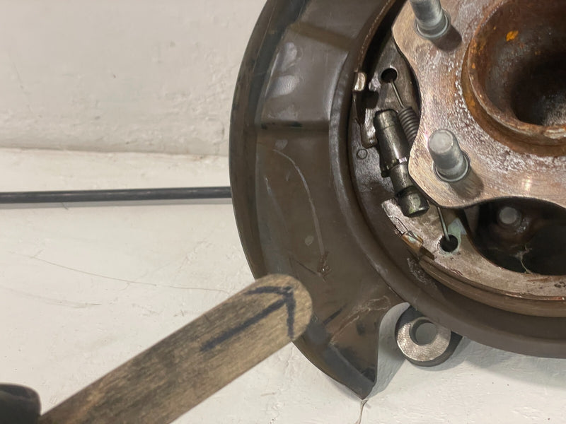Load image into Gallery viewer, 13 - 20 INFINITI QX60 FWD REAR LEFT SIDE SPINDLE KNUCKLE W/ BEARING HUB # 88454

