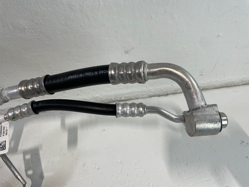 Load image into Gallery viewer, 20-25 CADILLAC CT5 AC AIR CONDITIONING HEAT EXCHANER HOSE TUBE LINE 2.0L #105038
