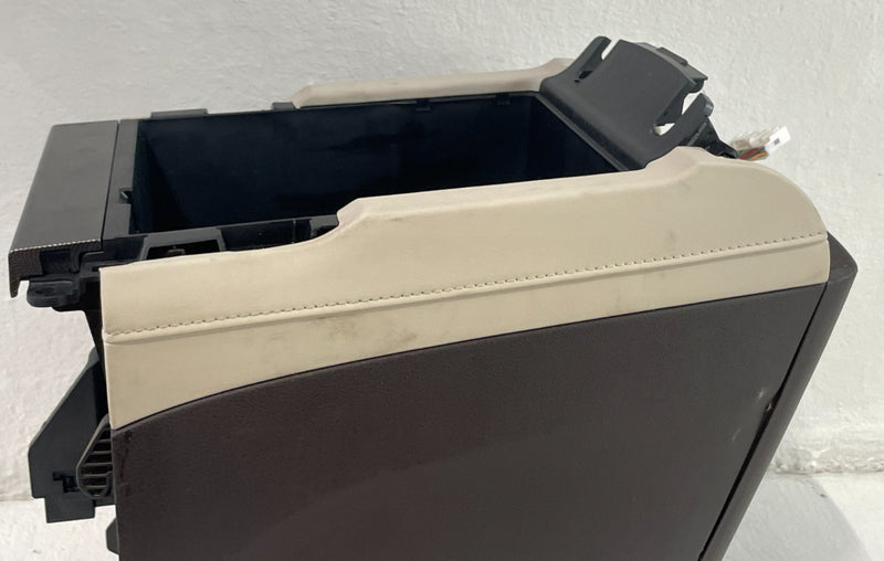 Load image into Gallery viewer, 2020-2022 HYUNDAI PALISADE CENTER CONSOLE STORAGE TRAY COMPARTMENT BOX # 100307
