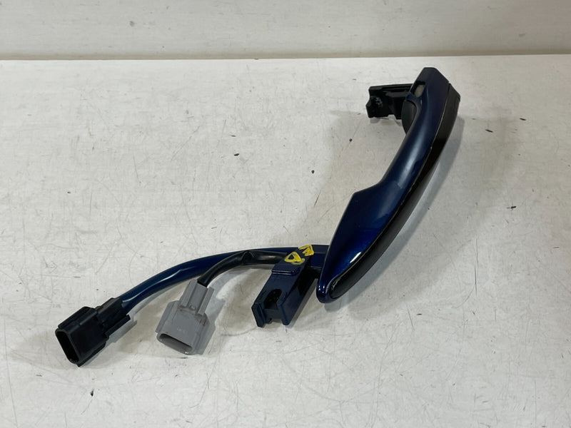 Load image into Gallery viewer, 17-20 INFINITI Q60 COUPE FRONT RIGHT SIDE EXTERIOR DOOR HANDLE BLUE (RAY) #94765
