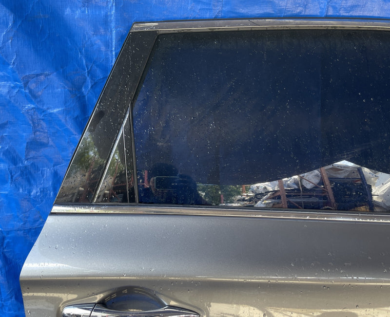 Load image into Gallery viewer, 16-20 INFINITI QX60 REAR RIGHT PASSENGER DOOR ASSEMBLY GRAY KAD # NB1-DRU1538
