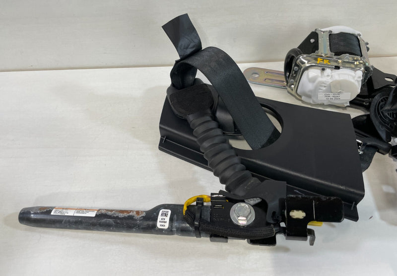 Load image into Gallery viewer, 2022-2025 HONDA CIVIC FRONT RIGHT SIDE SEAT BELT RETRACTOR W/ TENSIONER # 90297
