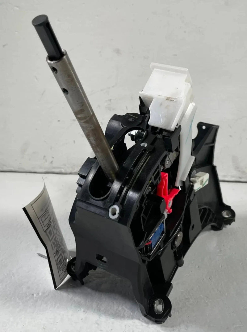 Load image into Gallery viewer, 2023-2026 HONDA HR-V AUTOMATIC TRANSMISSION GEAR SHIFTER SELECTOR 2.0L # 108023
