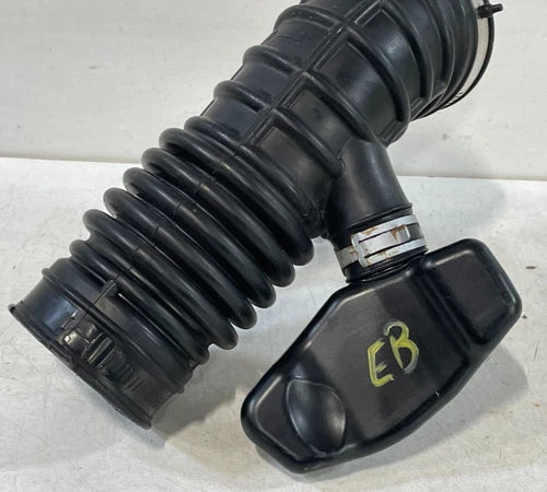 Load image into Gallery viewer, 2009-2013 INFINITI FX35 FX50 FRONT LEFT DRIVER AIR INTAKE HOSE TUBE 3.5L # 97146
