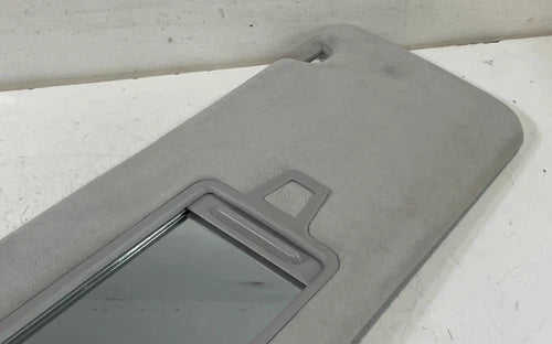 Load image into Gallery viewer, 2020 - 2025 HYUNDAI PALISADE FRONT LEFT DRIVER SIDE SUNVISOR SUN VISOR # 104055
