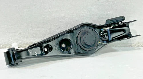 Load image into Gallery viewer, 2021-2023 HYUNDAI SANTA FE REAR RIGHT SIDE LOWER CONTROL ARM SPRING PERCH 101951
