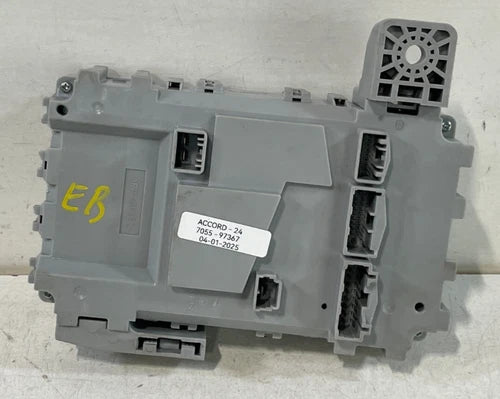 Load image into Gallery viewer, 2023-2024 HONDA ACCORD HYBRID SPORT CABIN FUSE BOX RELAY MODULE 2.0L # 97367
