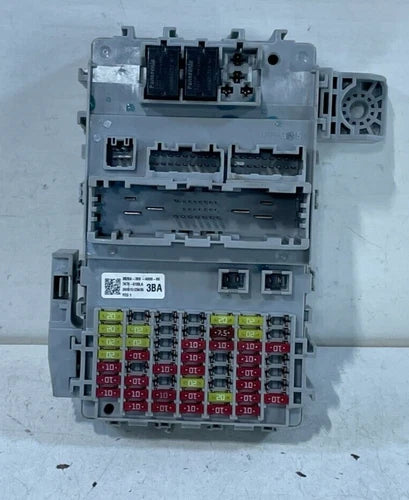 Load image into Gallery viewer, 2023-2024 HONDA ACCORD HYBRID SPORT CABIN FUSE BOX RELAY MODULE 2.0L # 97367
