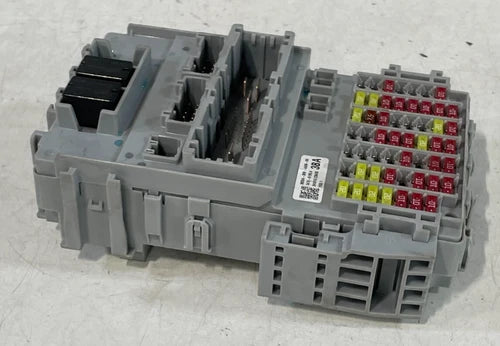 Load image into Gallery viewer, 2023-2024 HONDA ACCORD HYBRID SPORT CABIN FUSE BOX RELAY MODULE 2.0L # 97367
