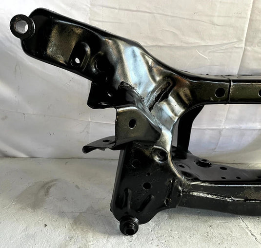 17-22 NISSAN ROGUE SPORT REAR SUSPENSION SUBFRAME CROSSMEMBER CRADLE